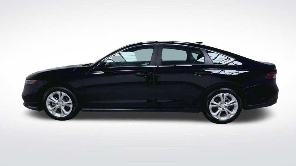 Used 2025 Honda Accord LX image 5