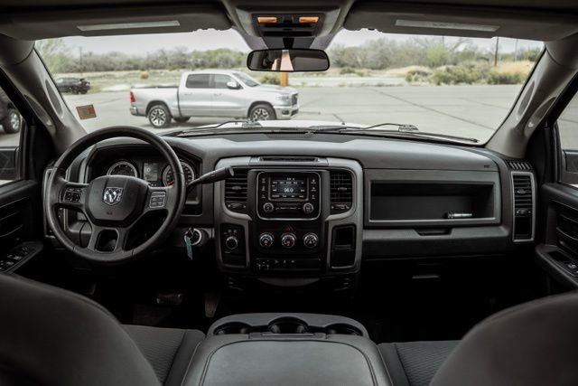 Used 2017 RAM 2500 Tradesman w/ Chrome Appearance Group image 16