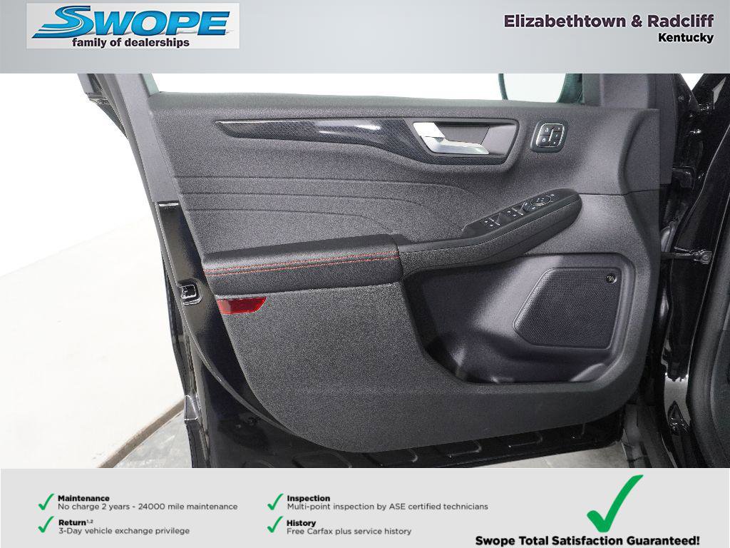 Used 2025 Ford Escape ST-Line Elite w/ Premium Technology Package image 13