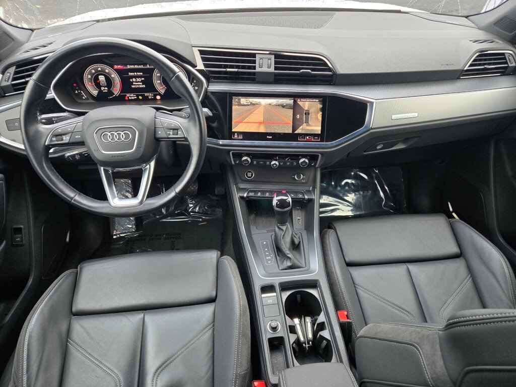 Used 2021 Audi Q3 2.0T Premium Plus w/ Premium Plus Package image 10
