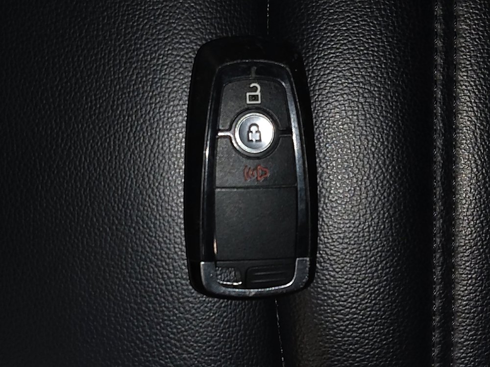 Used 2024 Ford Edge SEL image 32