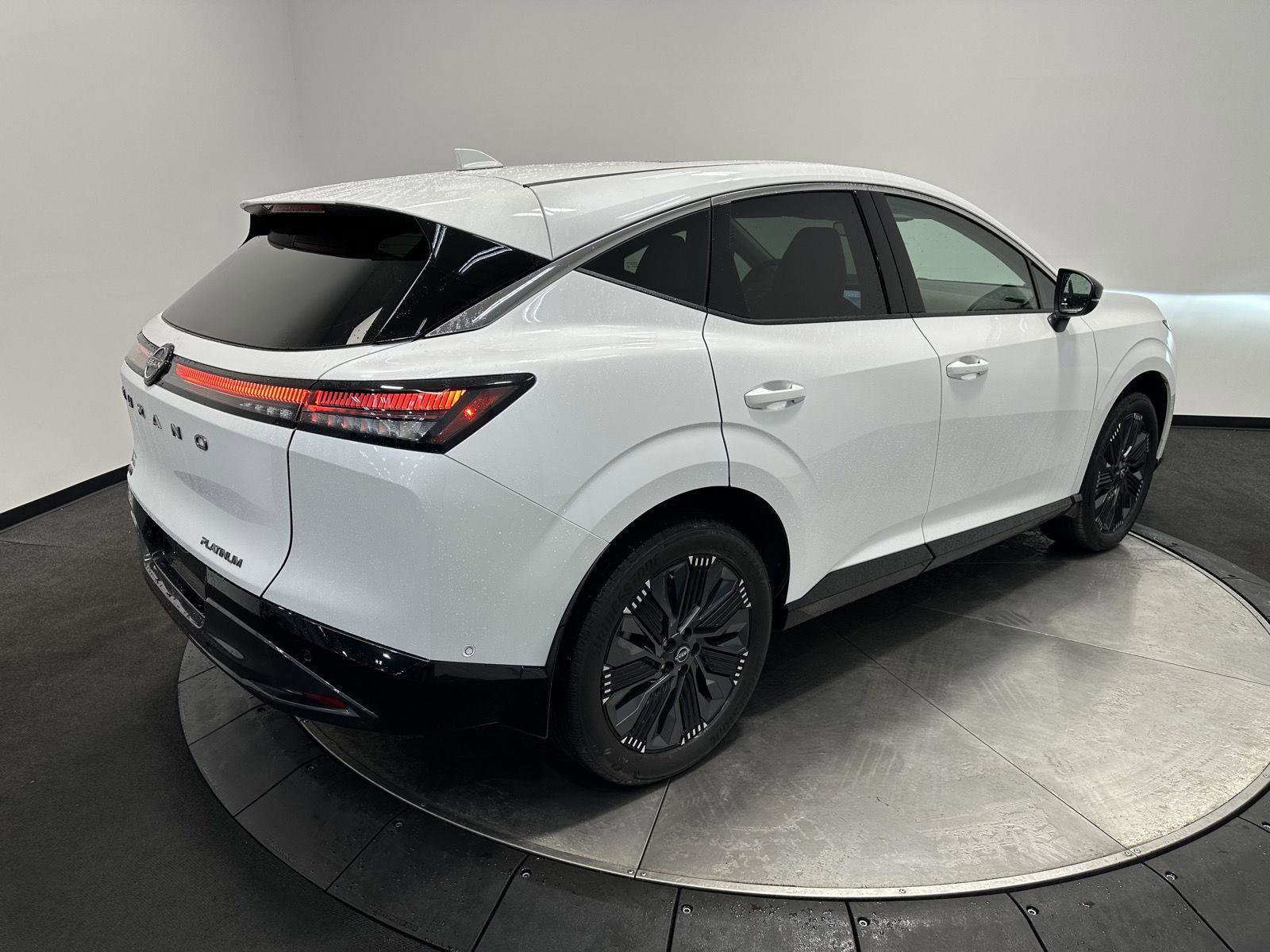 Used 2025 Nissan Murano Platinum w/ Cargo Package image 6