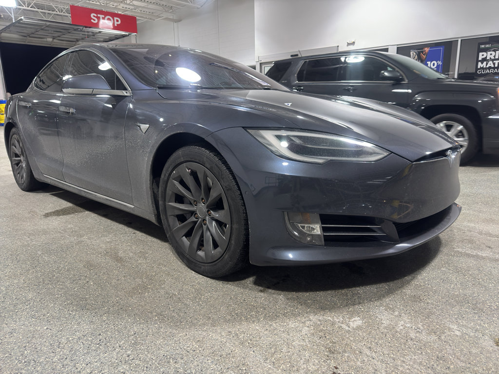 Used 2020 Tesla Model S Long Range Plus image 2