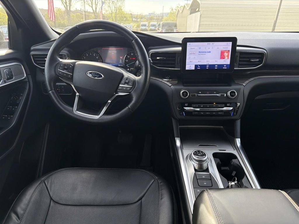 Used 2020 Ford Explorer Limited w/ Class III Trailer Tow Package AWD/4WD image 19