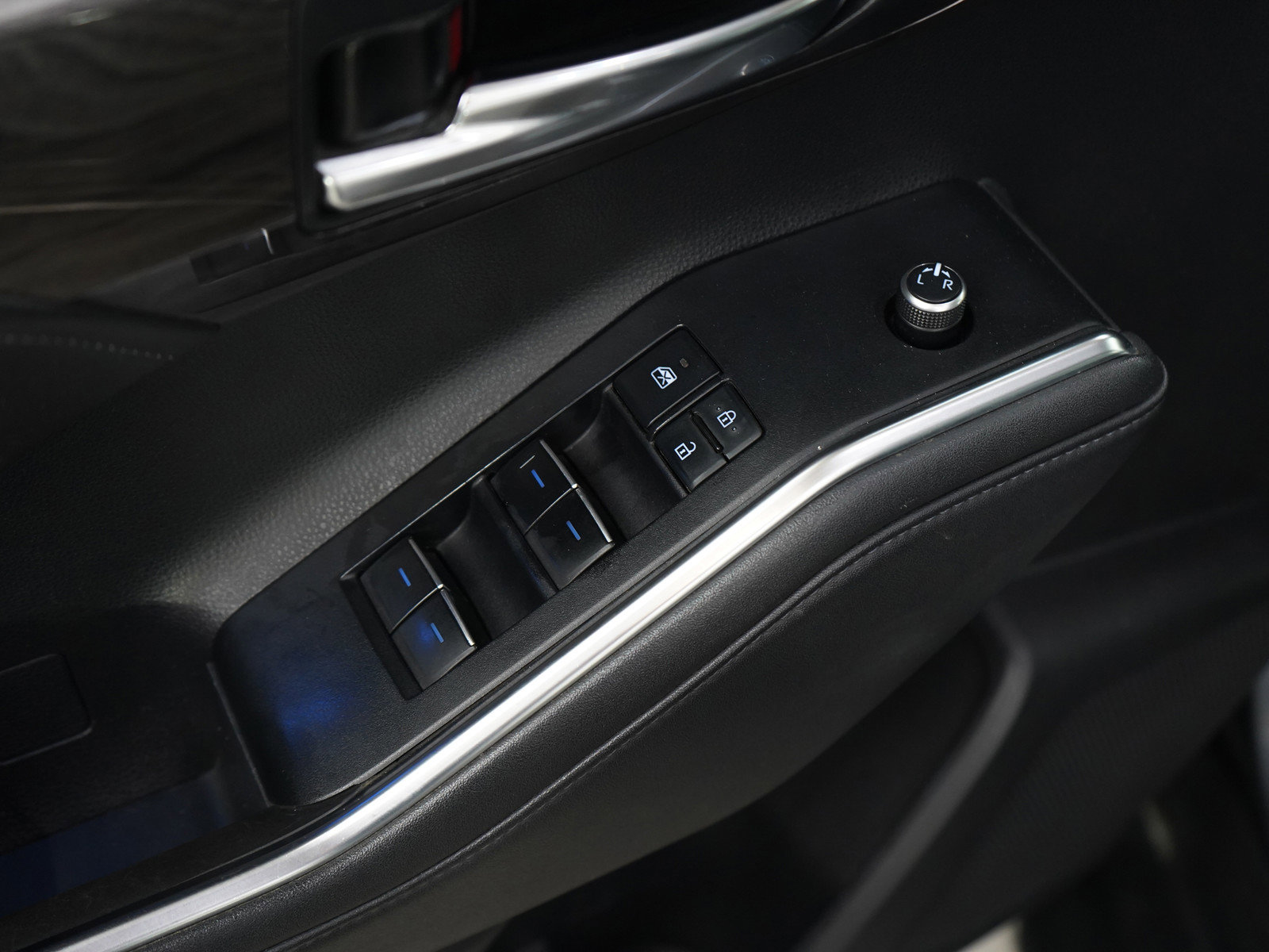 Used 2020 Toyota Highlander Platinum image 22