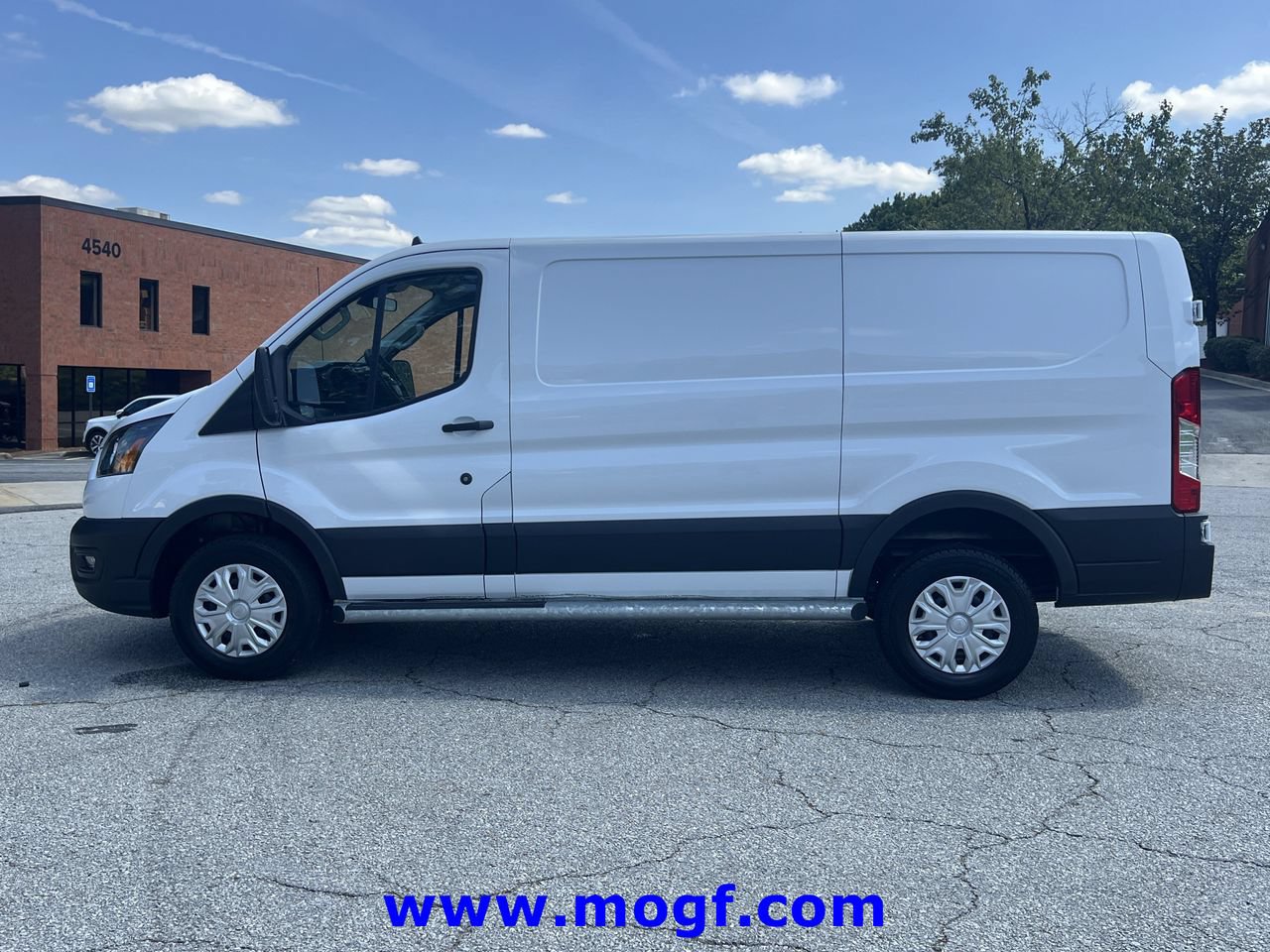 Used 2025 Ford Transit 250 Low Roof w/ Exterior Upgrade Package RWD image 22