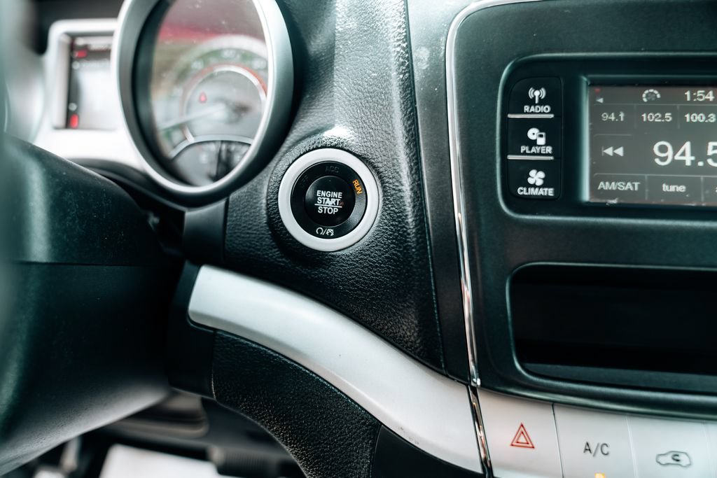 Used 2018 Dodge Journey SXT w/ Connectivity Group FWD image 21