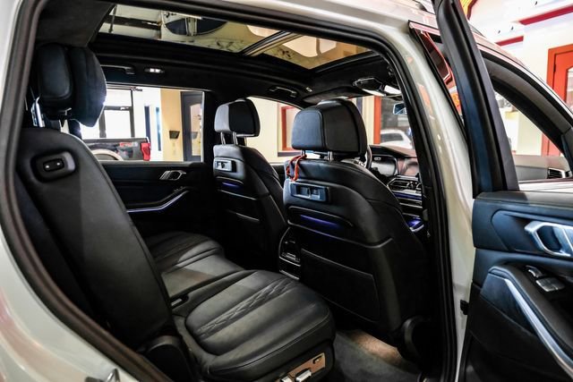 Used 2022 BMW X7 xDrive40i w/ Executive Package image 31