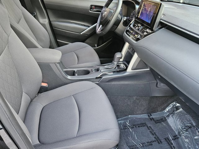 Used 2023 Toyota Corolla Cross LE w/ Moonroof Package FWD image 21