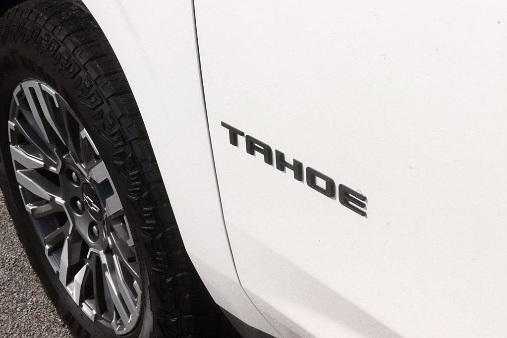 Used 2025 Chevrolet Tahoe Z71 AWD/4WD image 9
