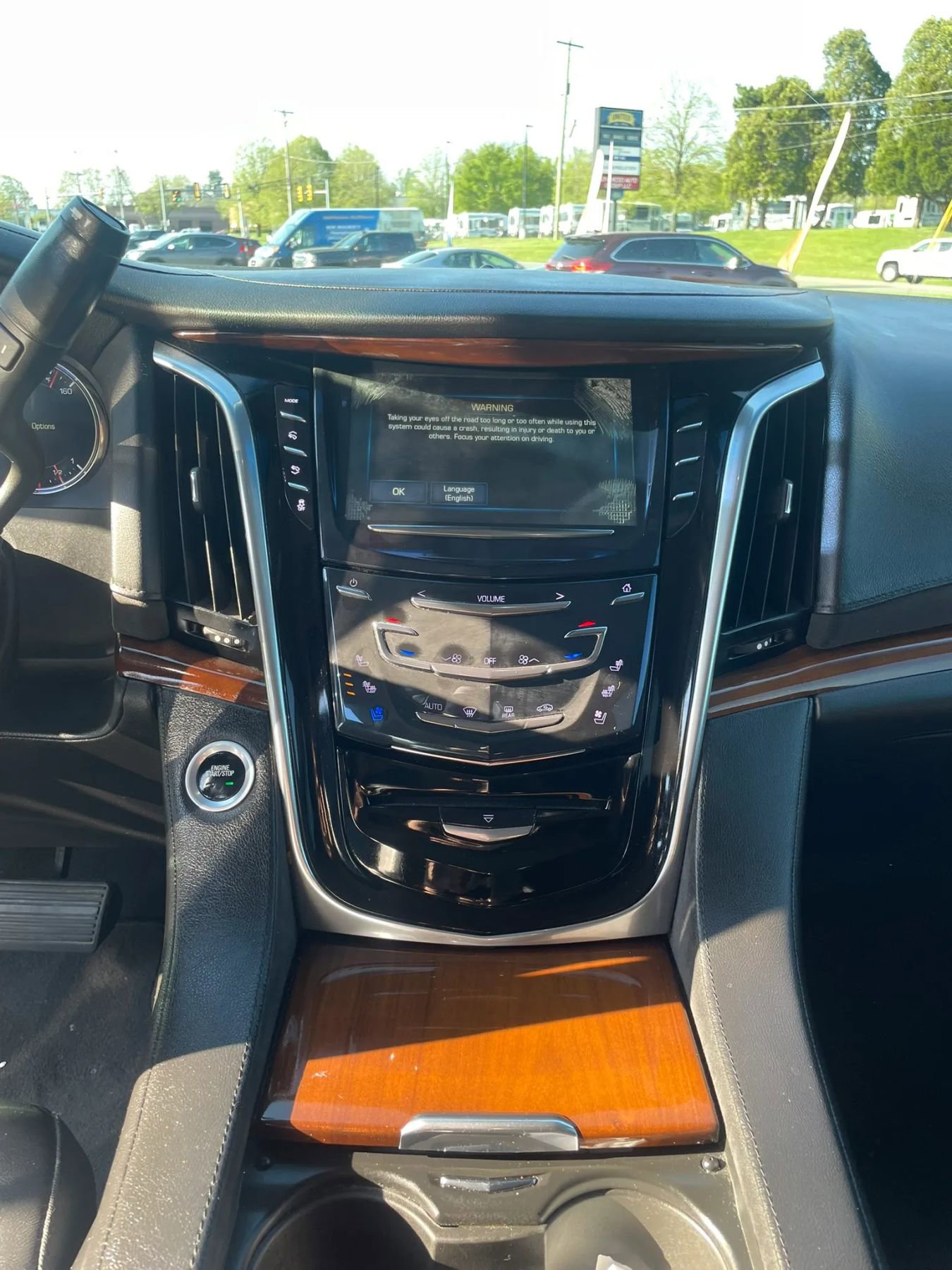 Used 2018 Cadillac Escalade ESV Premium Luxury AWD/4WD image 31