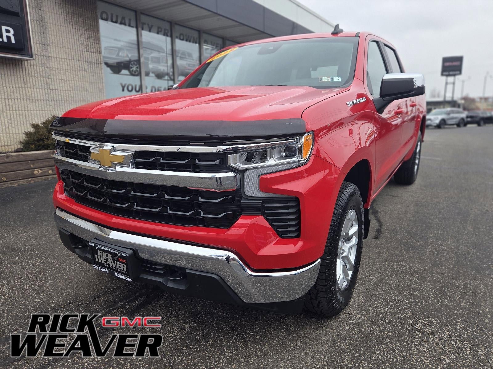 Used 2022 Chevrolet Silverado 1500 LT image 1