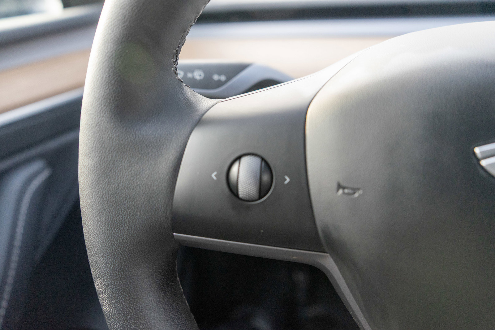 Used 2024 Tesla Model Y Long Range image 23