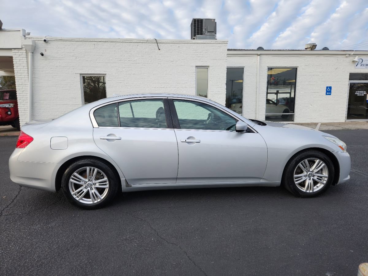 Used 2011 INFINITI G37 Journey w/ Premium Pkg image 6
