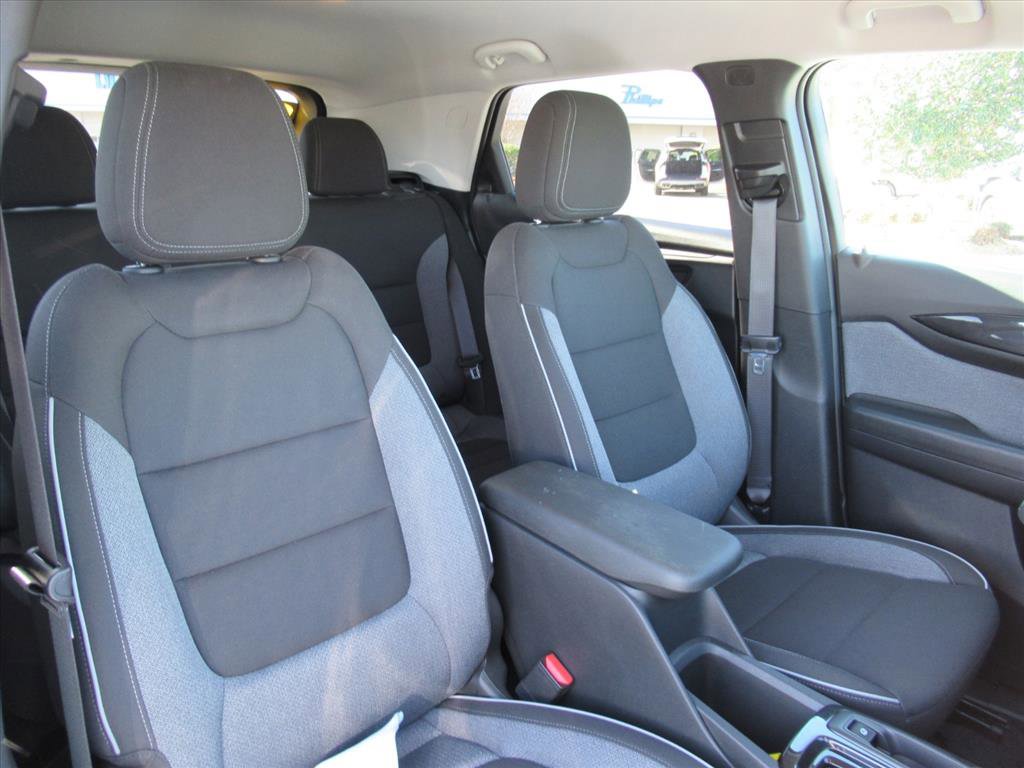 Used 2025 Chevrolet TrailBlazer LT w/ Driver Confidence Package image 8