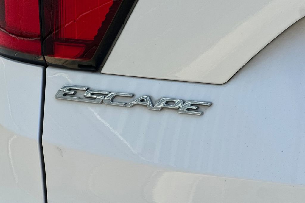 Used 2019 Ford Escape Titanium AWD/4WD image 27