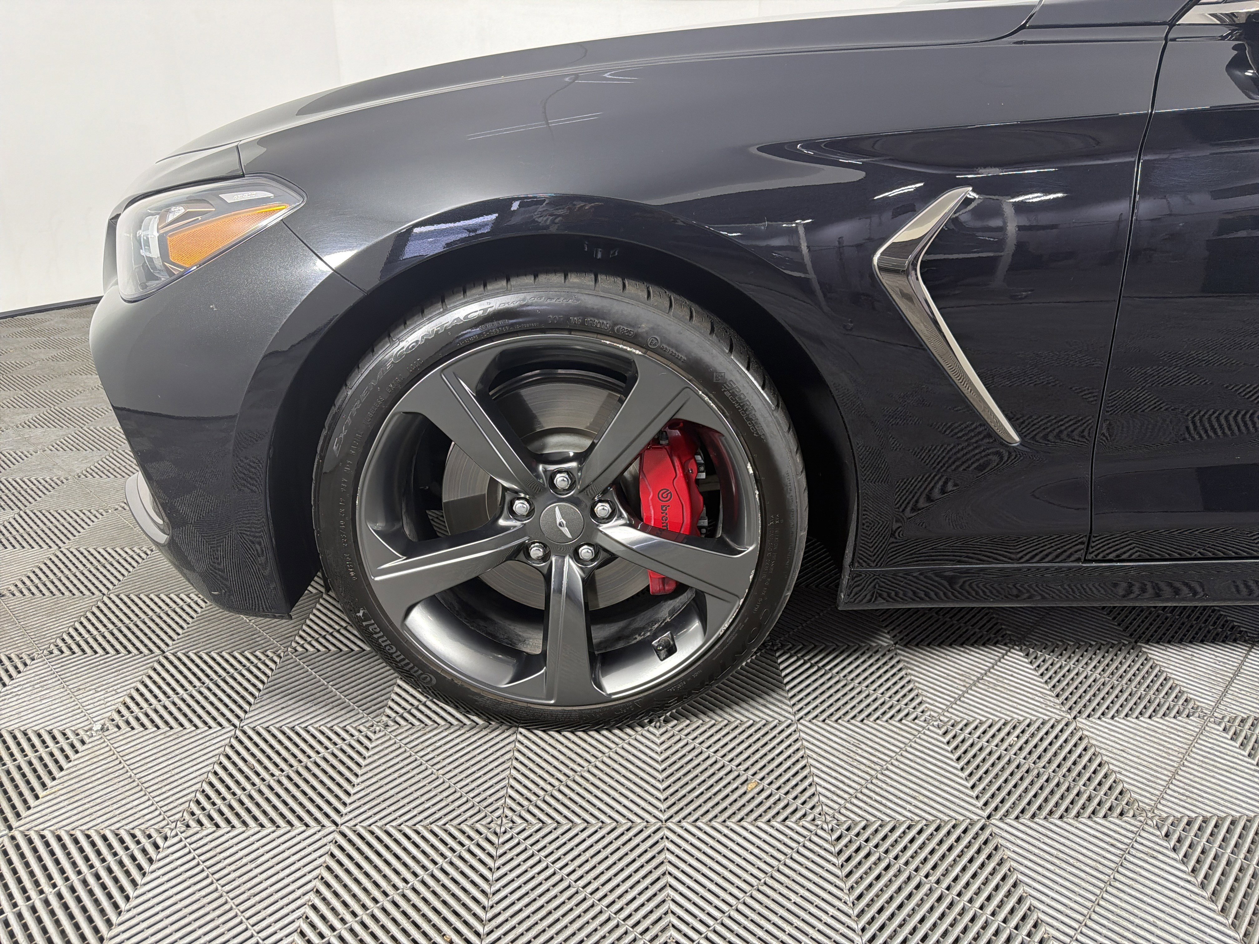 Used 2020 Genesis G70 3.3T w/ Sport Package AWD/4WD image 5