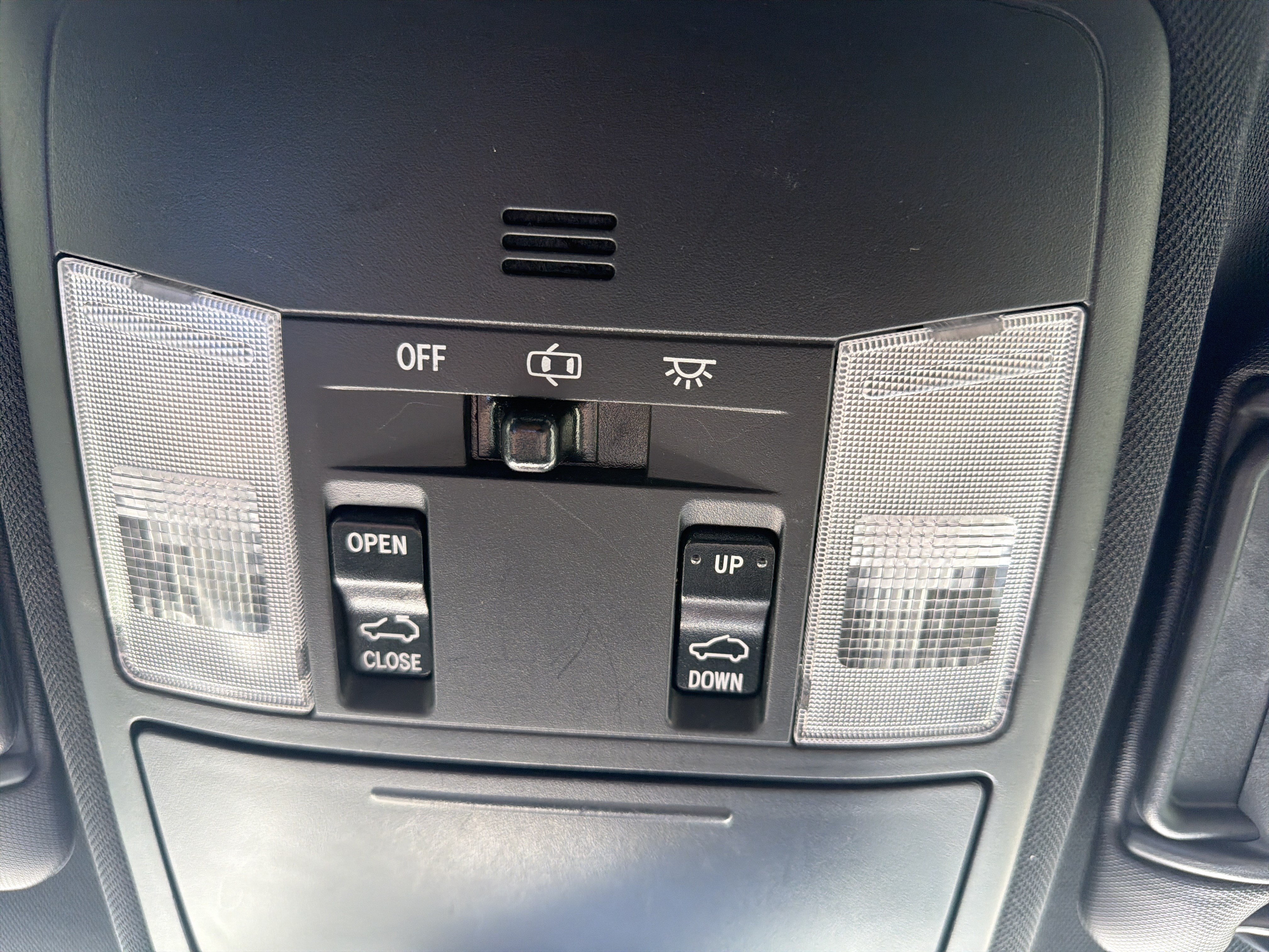 Used 2018 Toyota RAV4 SE w/ Power Extra Value Package FWD image 23