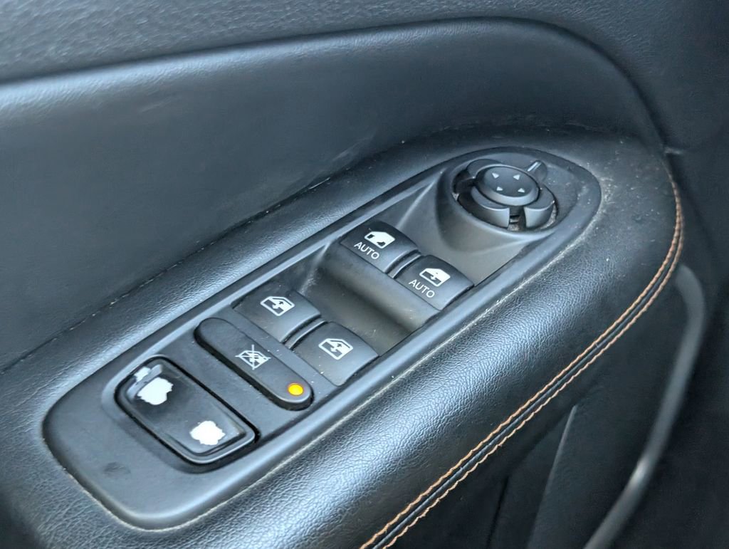 Used 2018 Jeep Compass Limited w/ Navigation Group image 11