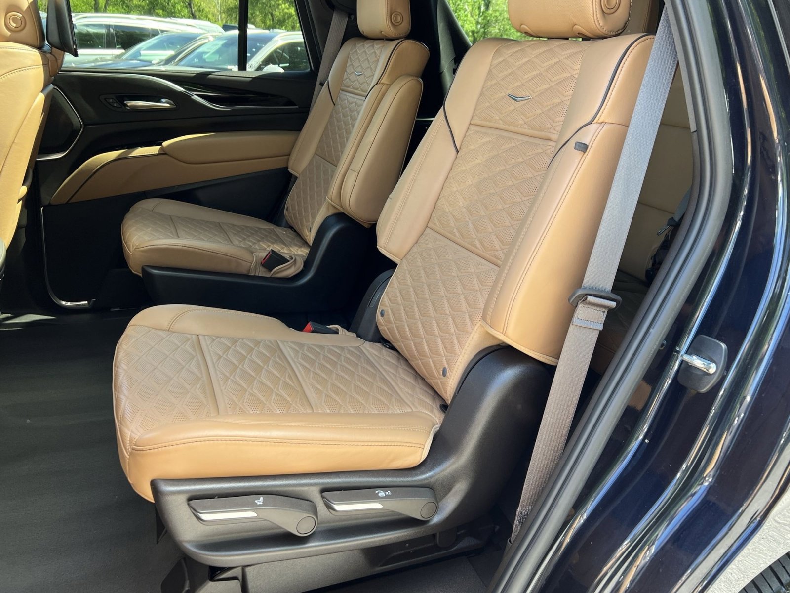 Used 2023 Cadillac Escalade Sport w/ Touring Package AWD/4WD image 30