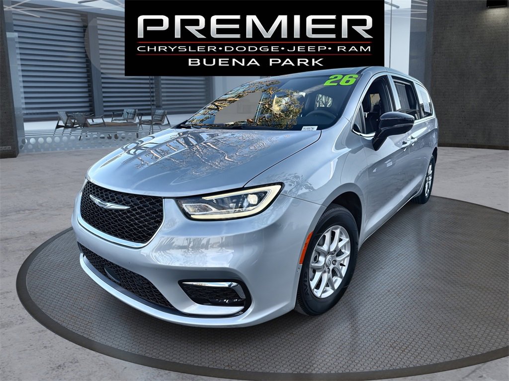 Used 2026 Chrysler Pacifica Select