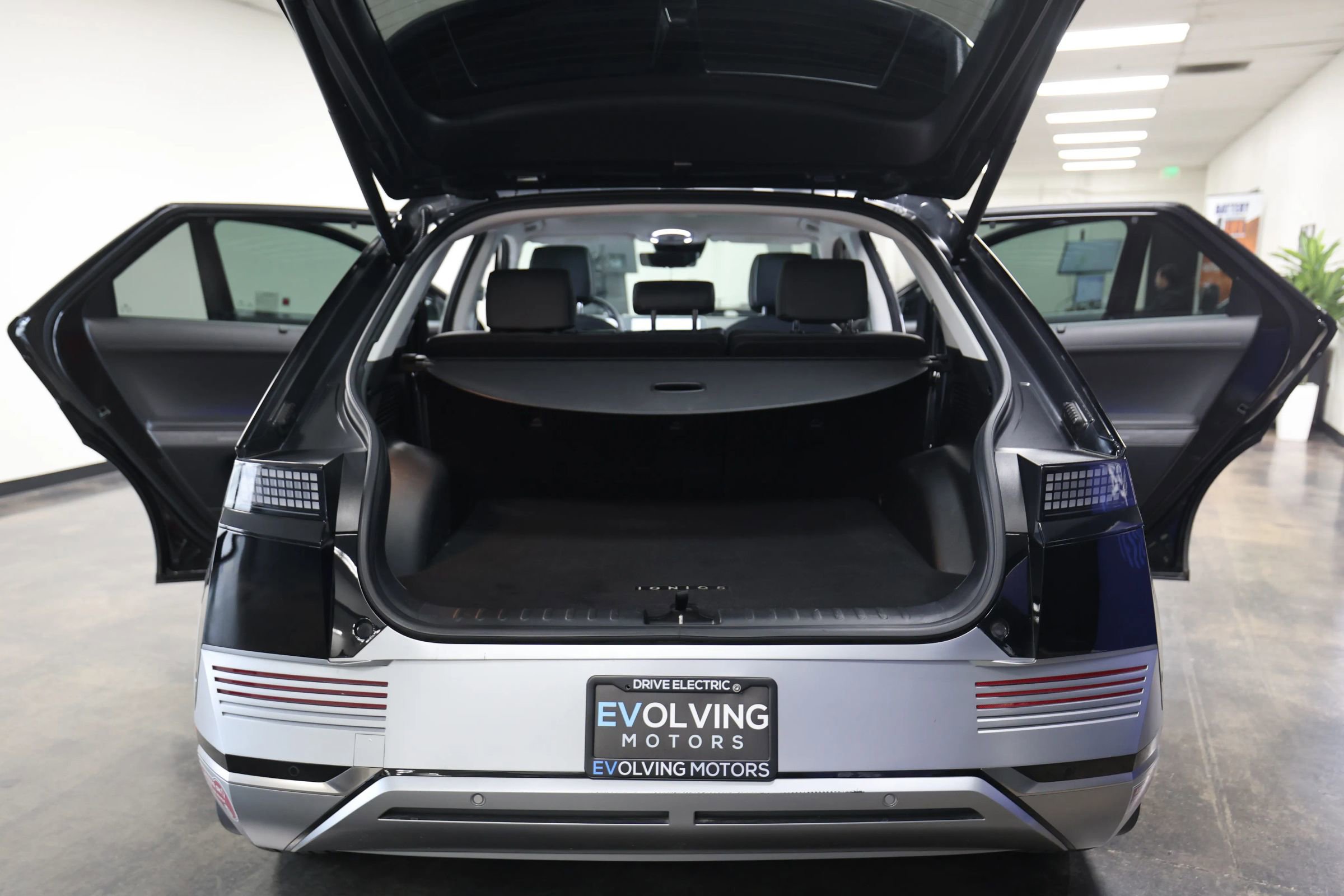 Used 2024 Hyundai Ioniq 5 Limited image 49