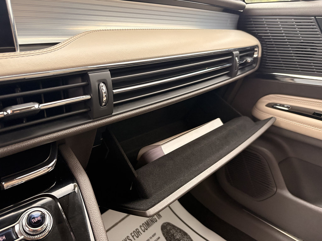 Used 2020 Lincoln Corsair FWD image 35