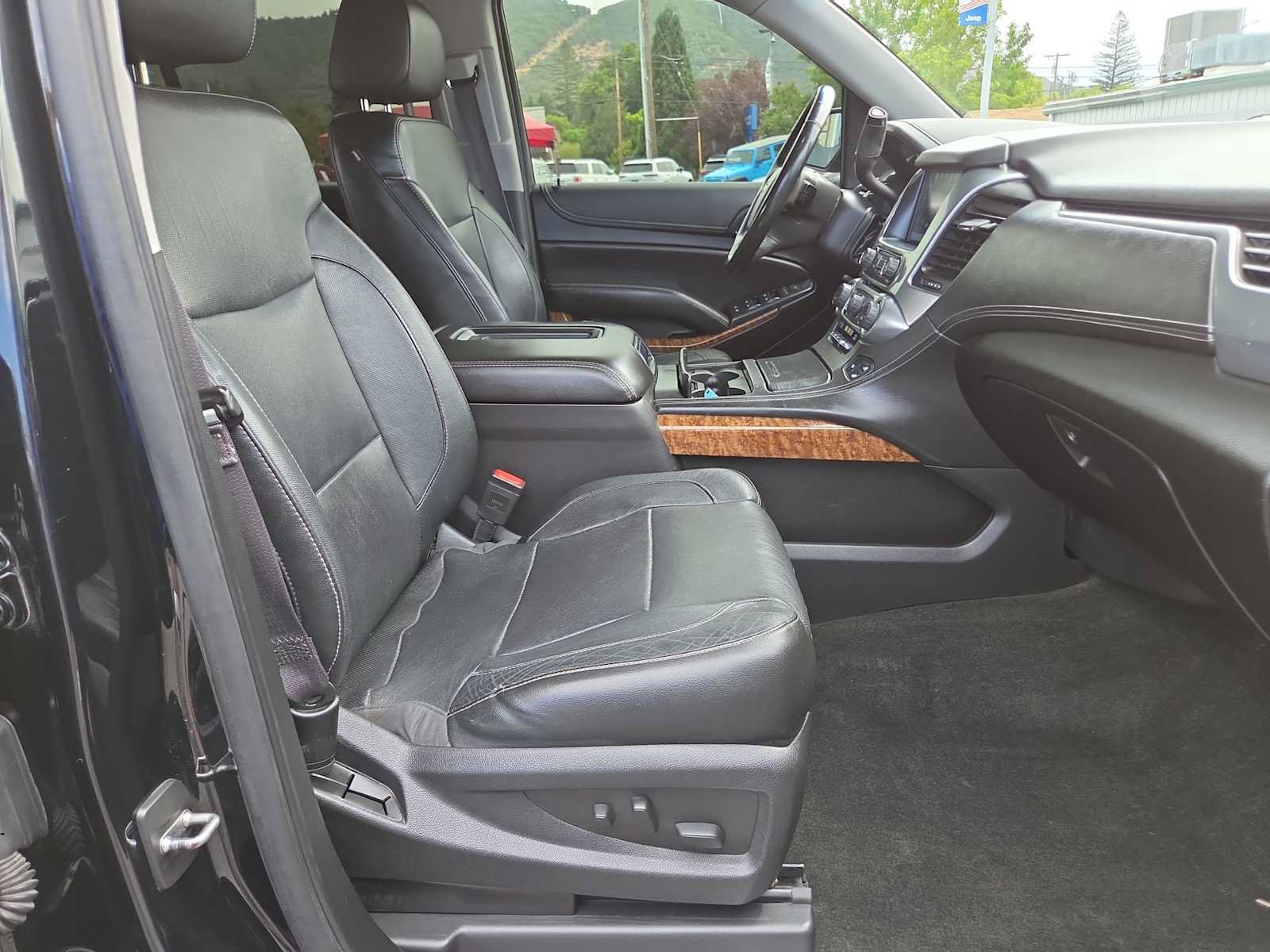 Used 2016 Chevrolet Tahoe LTZ AWD/4WD image 22