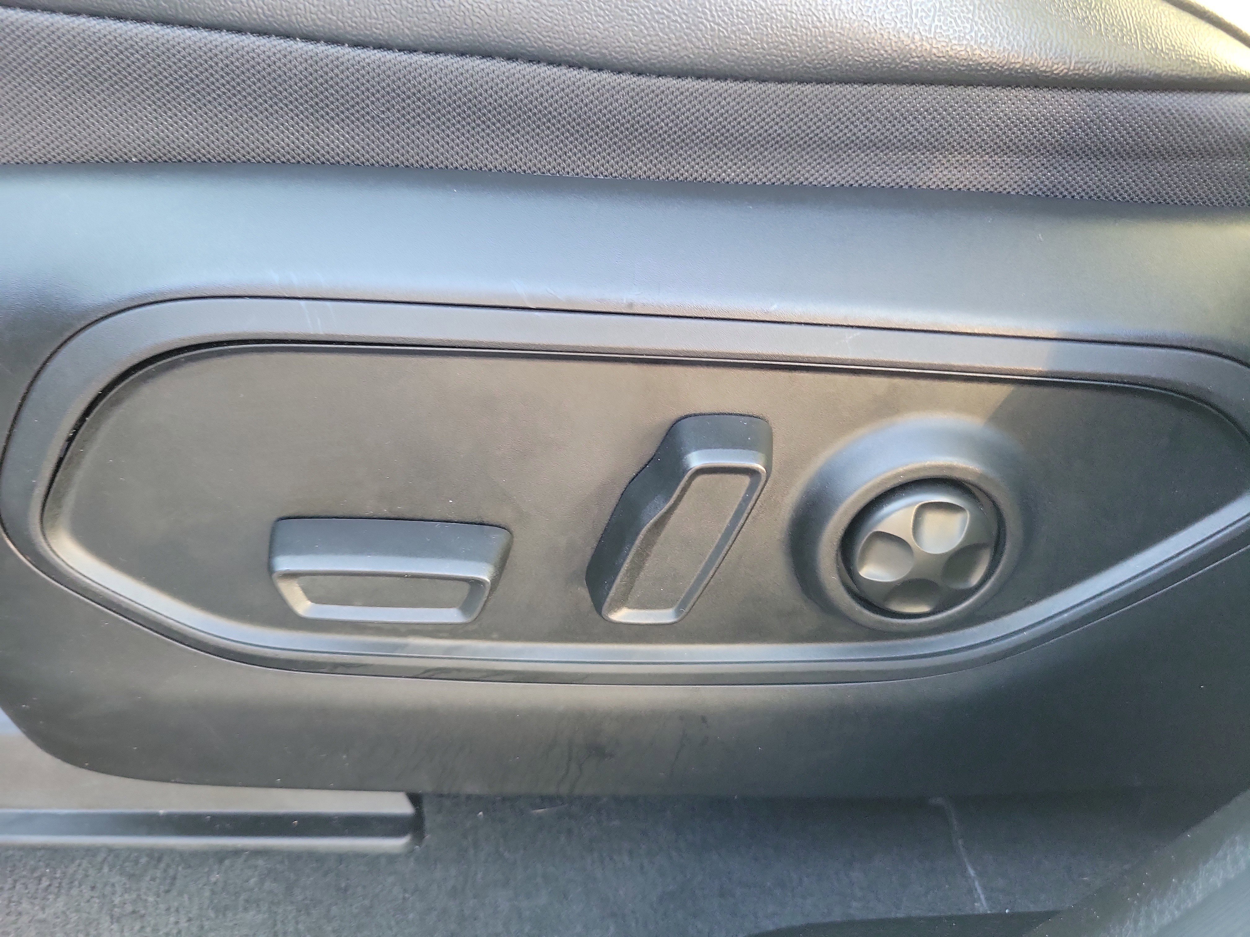 Used 2024 Jeep Grand Cherokee Trailhawk w/ Advanced Protech Group II image 20