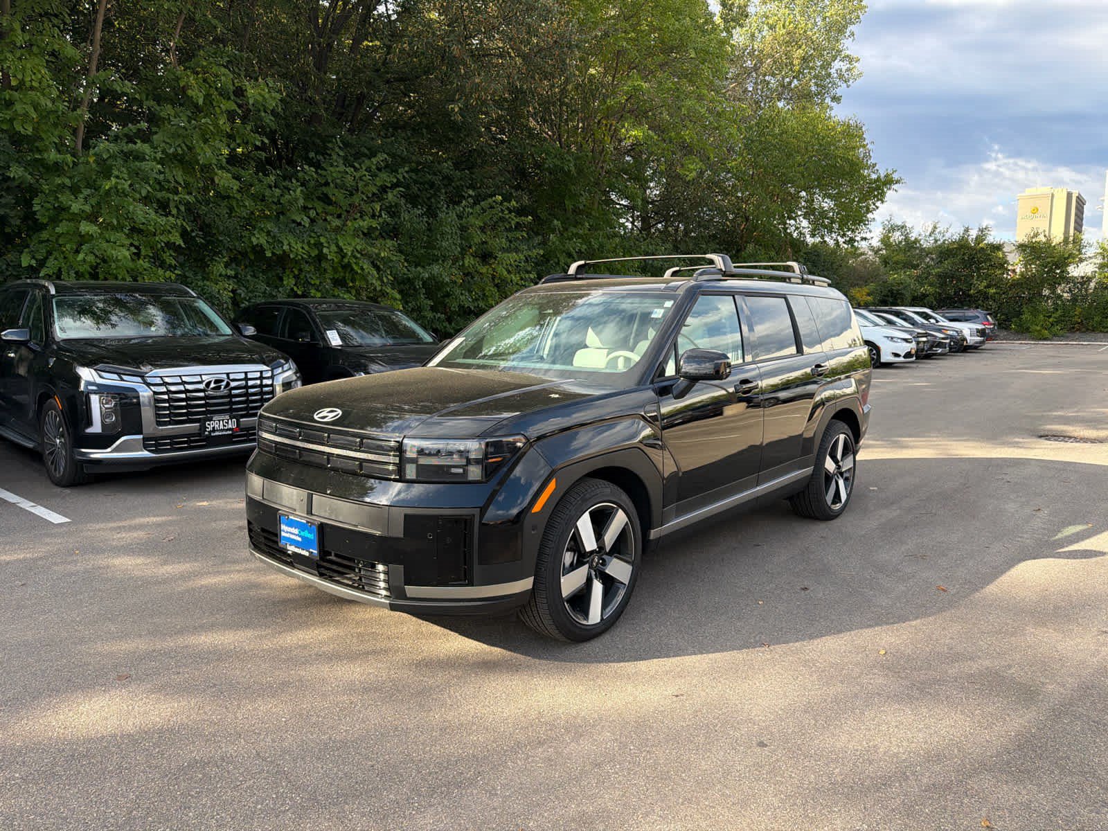 Certified 2026 Hyundai Santa Fe Limited AWD/4WD image 4