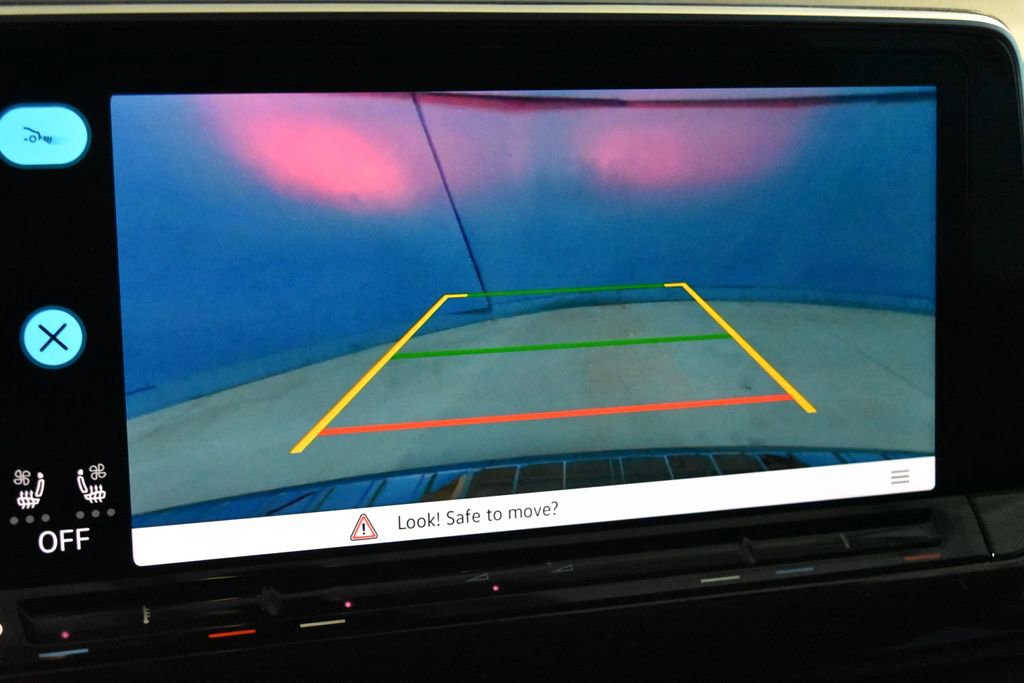 Used 2025 Volkswagen Atlas SE image 10