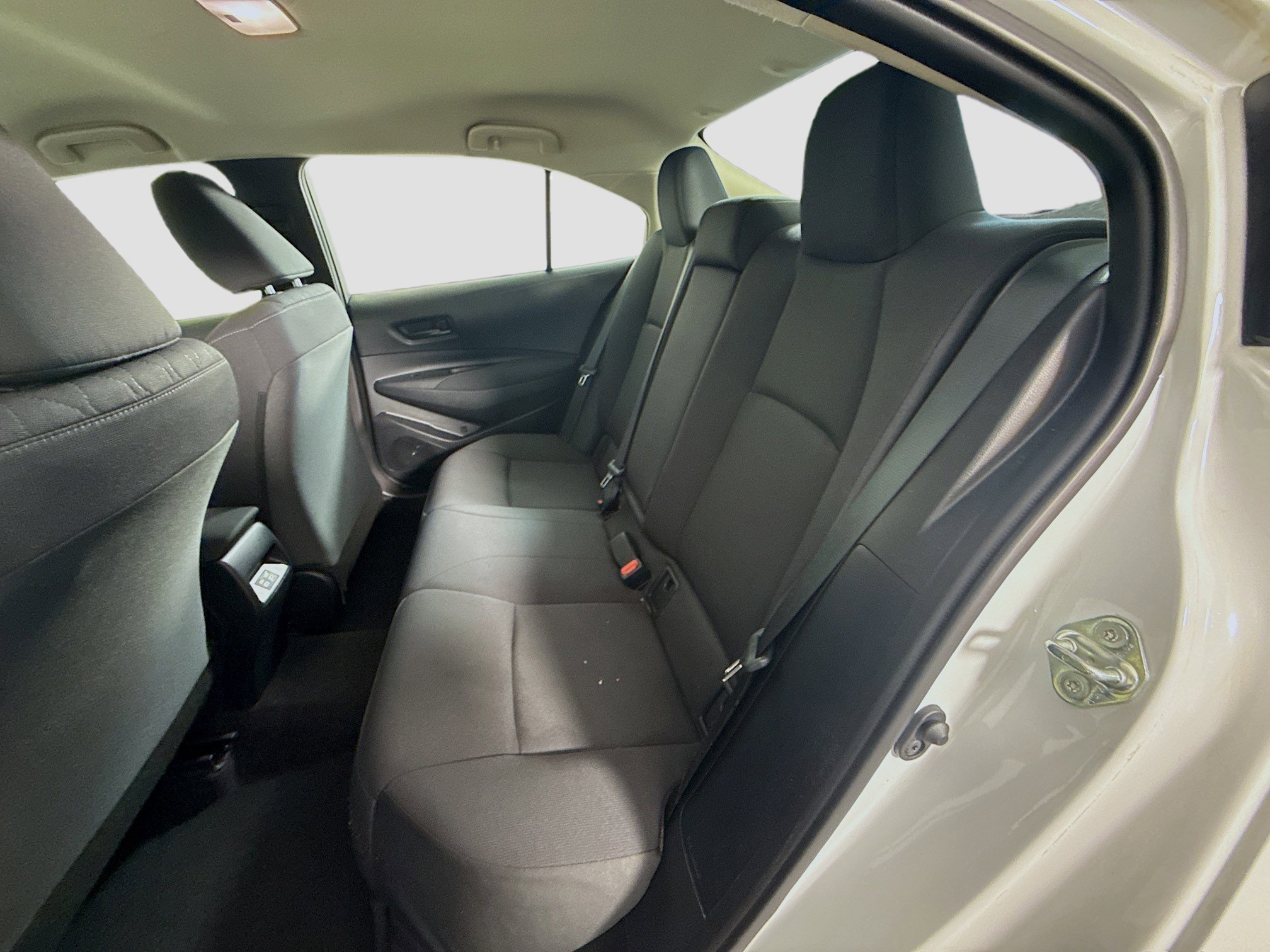 Used 2025 Toyota Corolla LE image 24