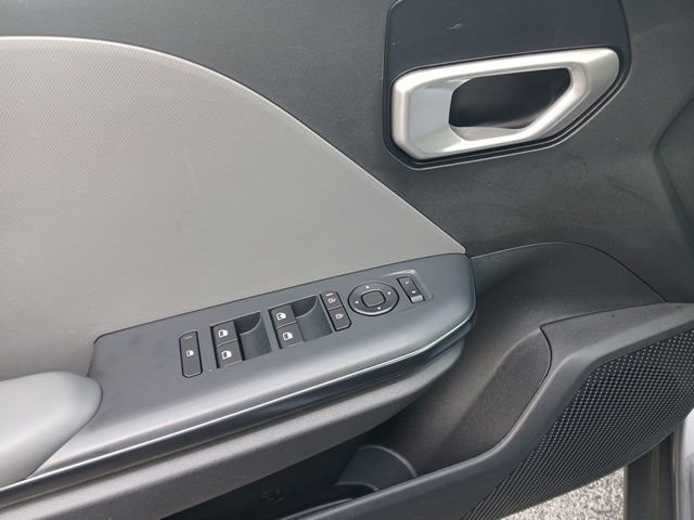 Used 2025 Kia K4 FWD image 8