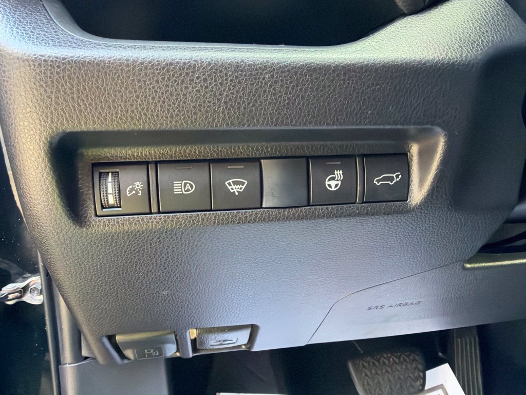 Used 2019 Toyota RAV4 XLE Premium w/ Cold Weather Package AWD/4WD image 13
