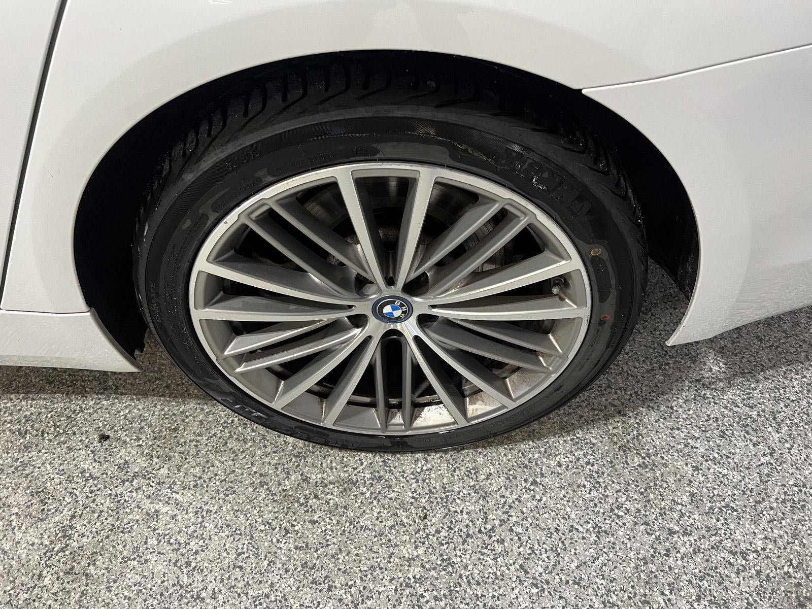 Used 2018 BMW 530e RWD image 29