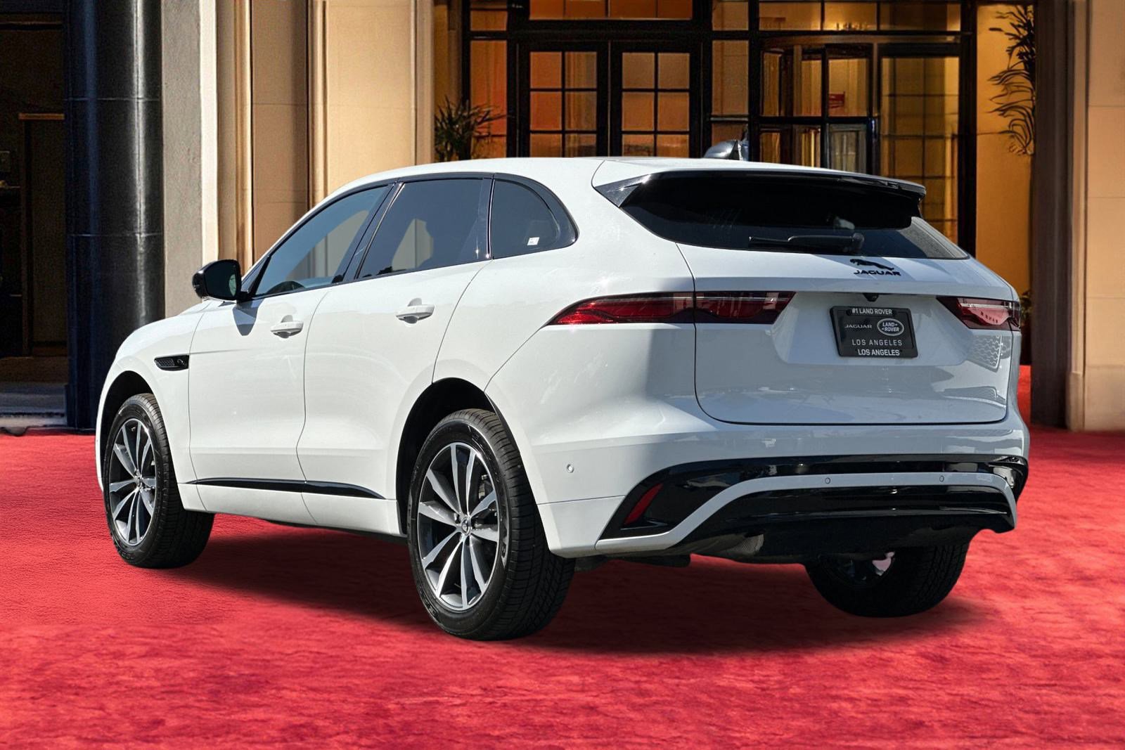 Used 2025 Jaguar F-PACE R-Dynamic S image 4