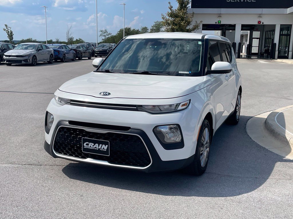 Used 2020 Kia Soul LX FWD image 3