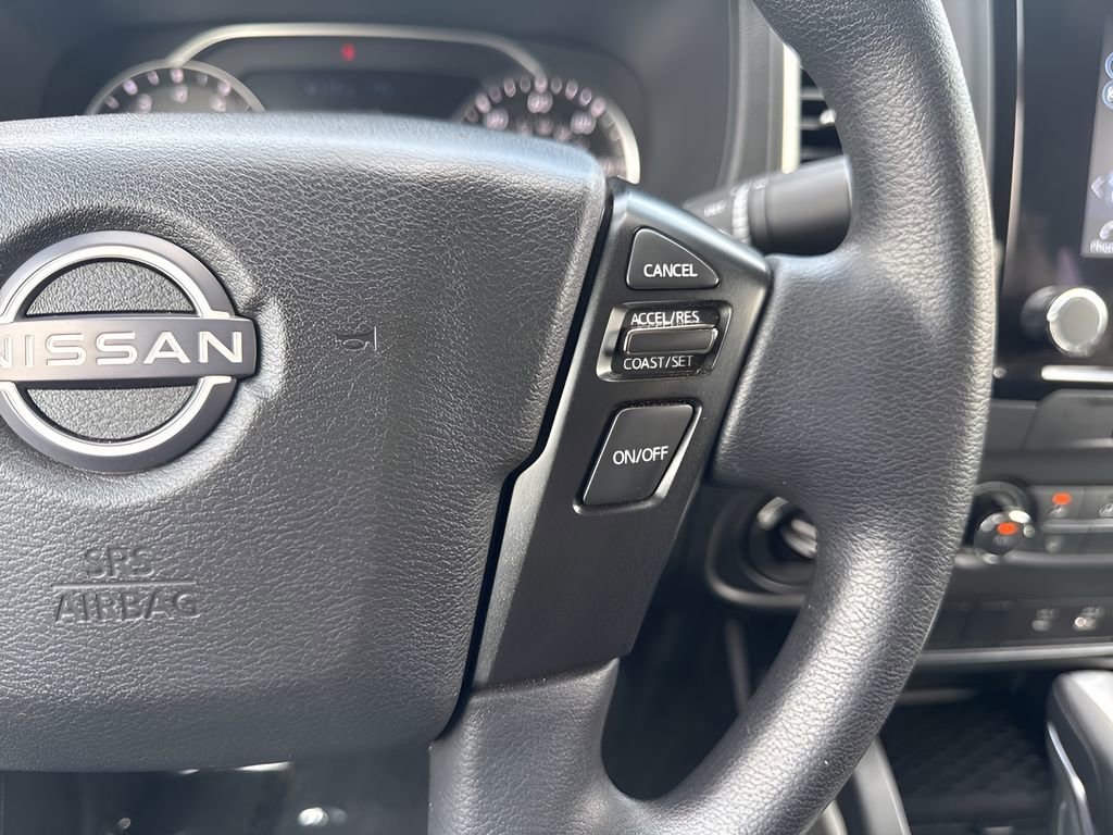 Used 2023 Nissan Frontier SV image 15