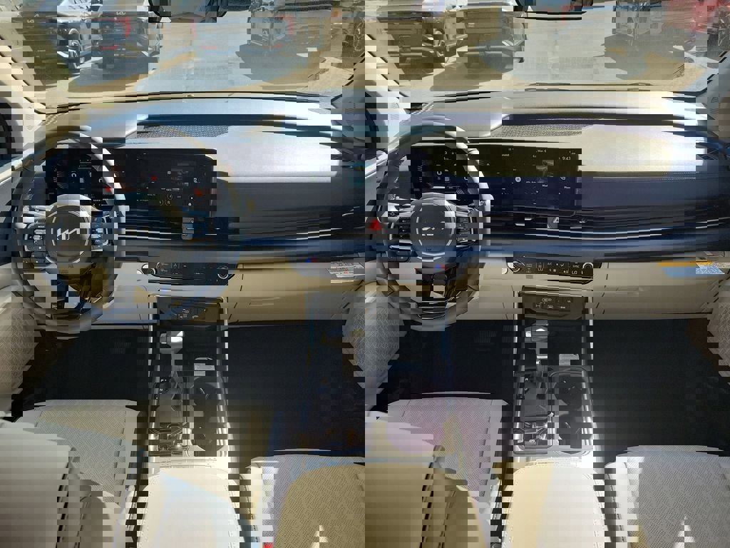 New 2026 Kia Carnival EX FWD image 18