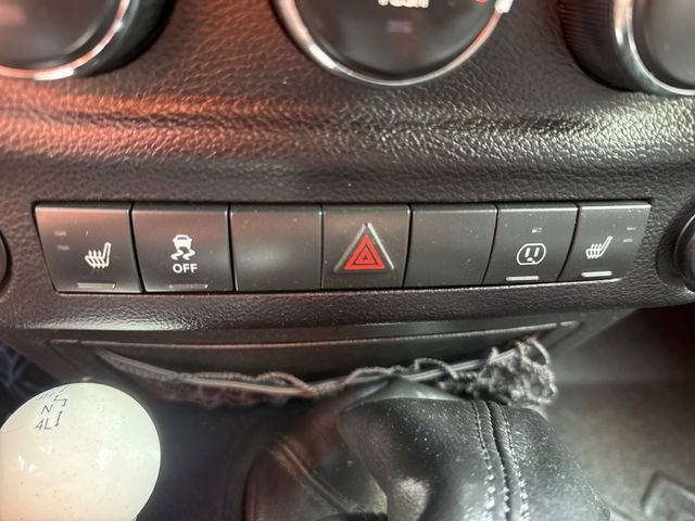 Used 2017 Jeep Wrangler Unlimited Sahara AWD/4WD image 26