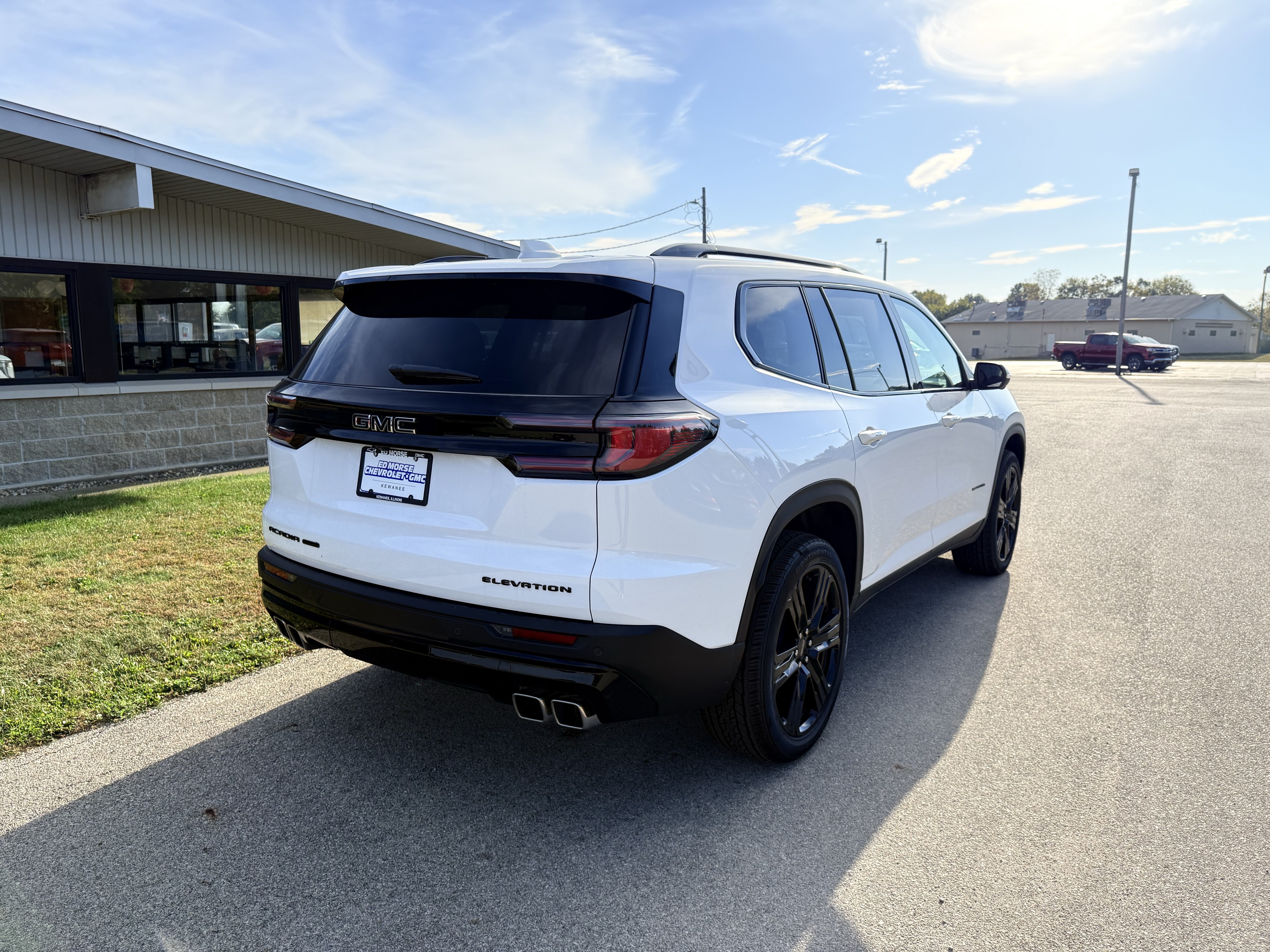 New 2025 GMC Acadia Elevation w/ Elevation Premium Package AWD/4WD image 5