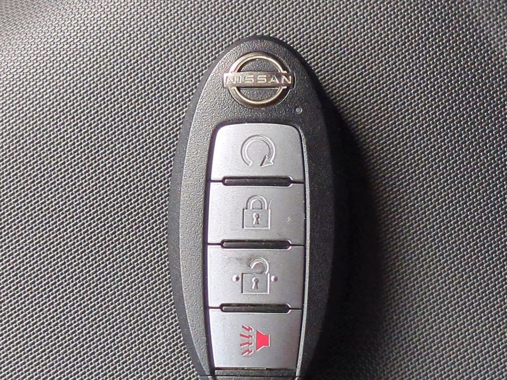 Certified 2022 Nissan Frontier SV image 30