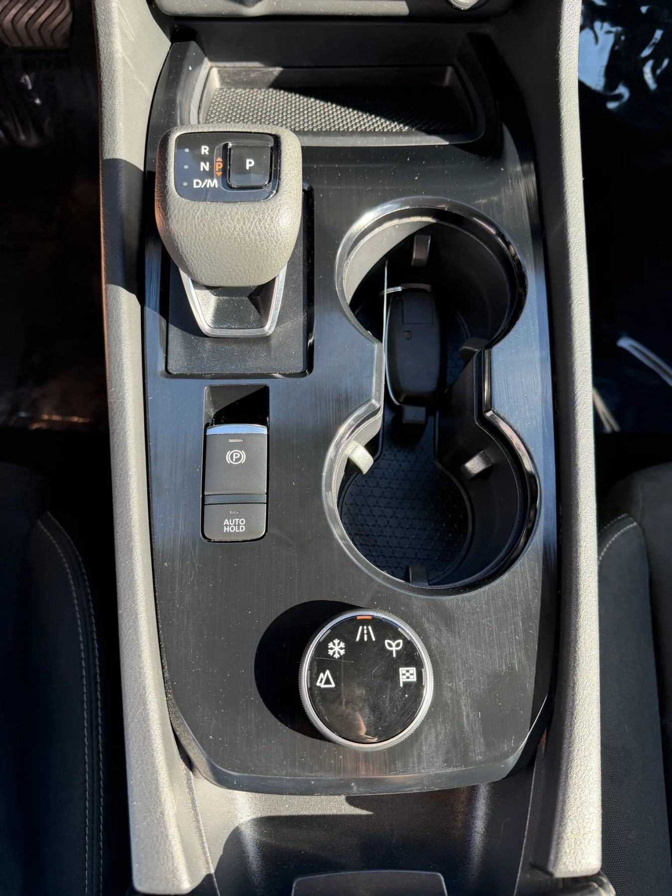 Used 2023 Nissan Rogue S AWD/4WD image 25