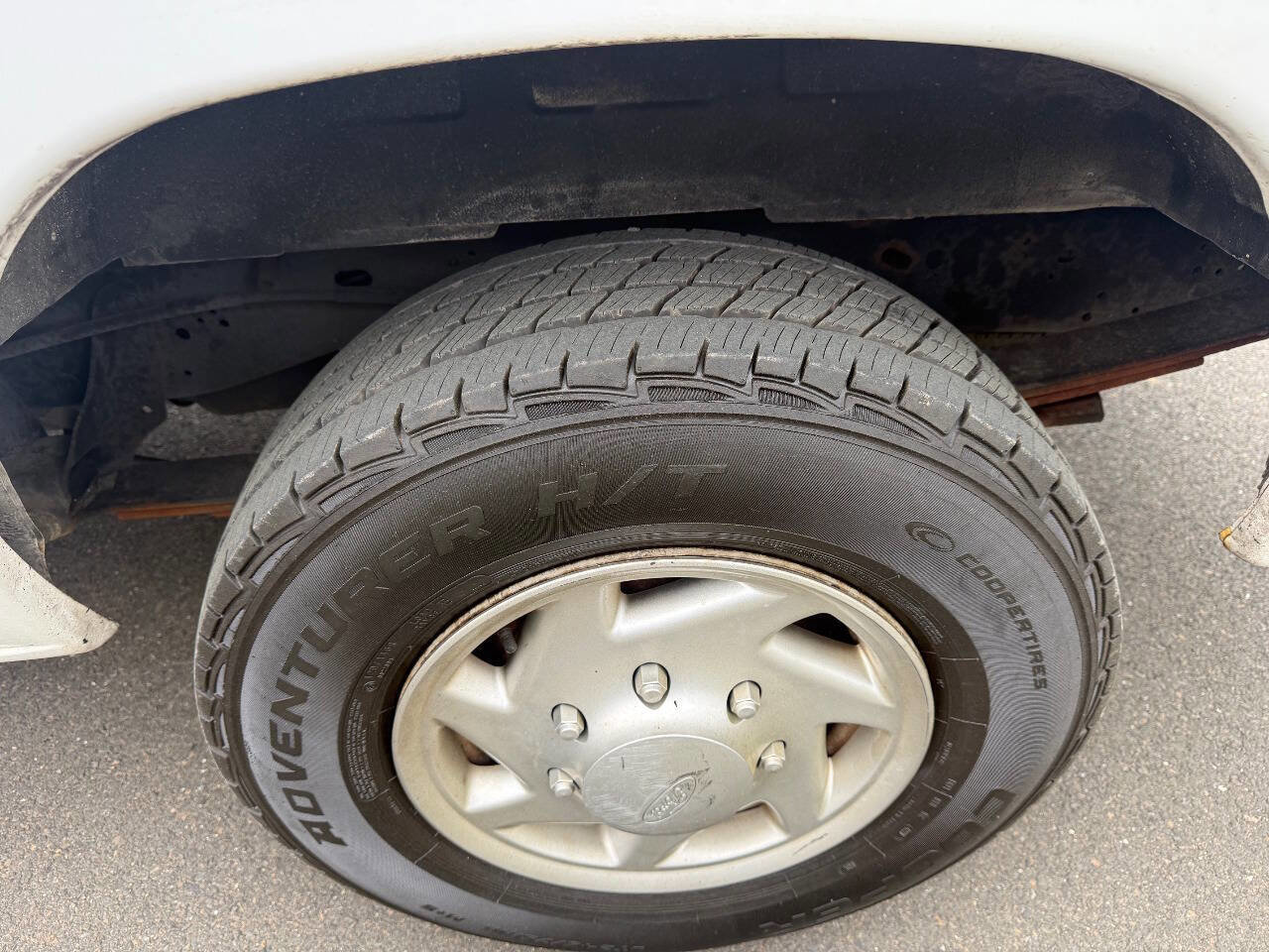 Used 2012 Ford E-250 and Econoline 250 w/ Commercial Cargo Van Pkg image 27