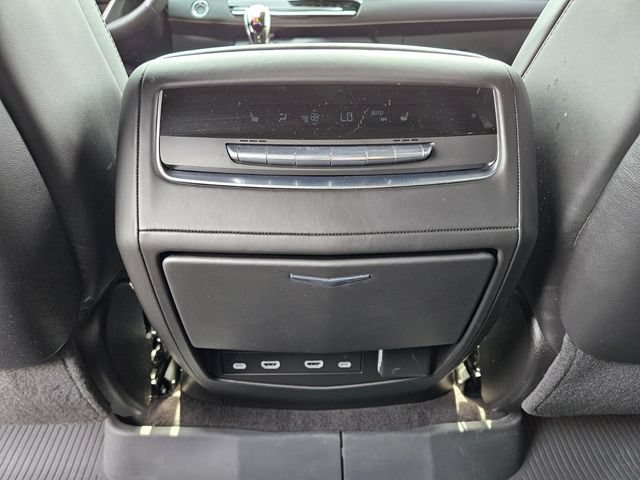 Used 2023 Cadillac Escalade Premium Luxury Platinum AWD/4WD image 11