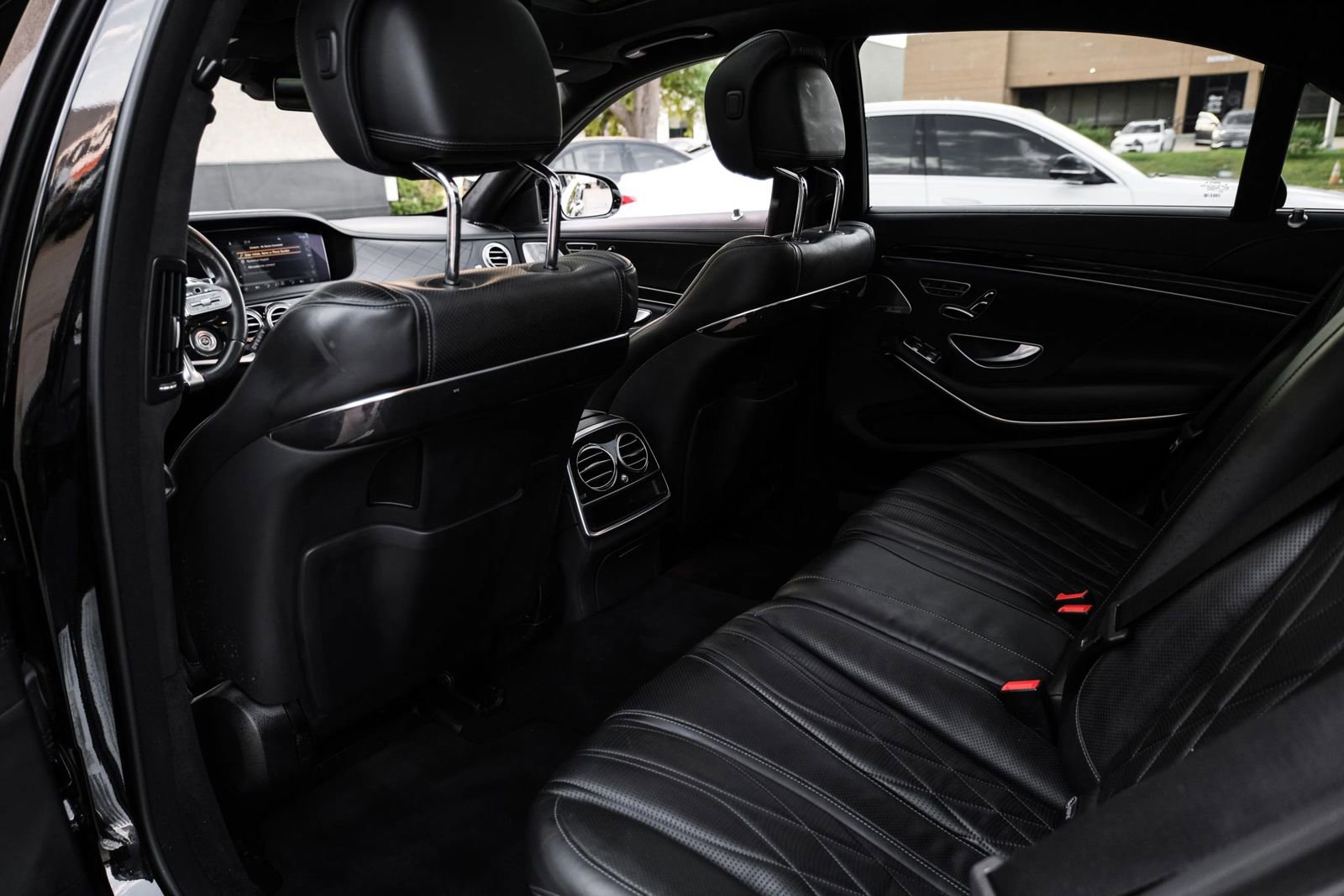 Used 2019 Mercedes-Benz S 63 AMG S 4MATIC Sedan image 30