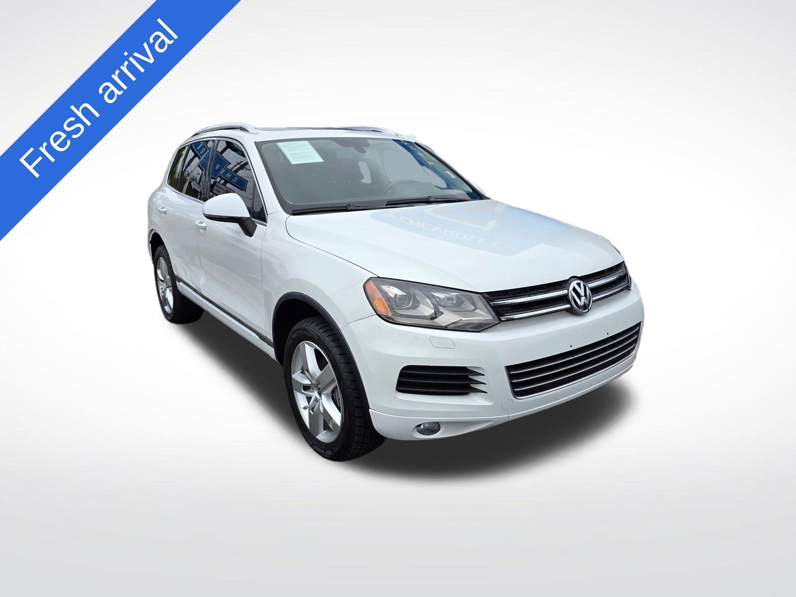 Used 2014 Volkswagen Touareg TDI AWD/4WD image 1