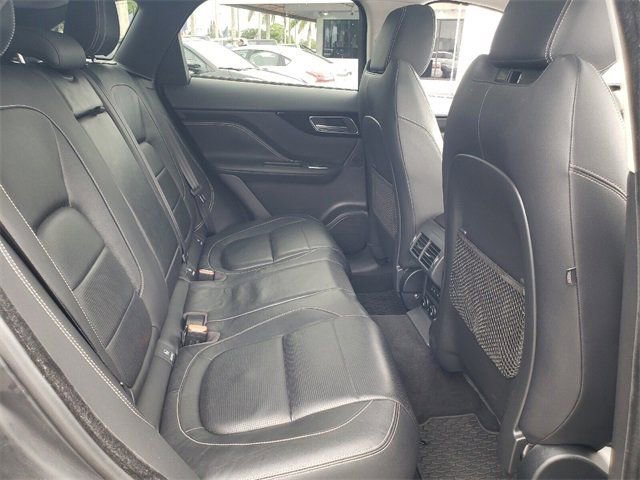 Used 2018 Jaguar F-PACE R-Sport image 14