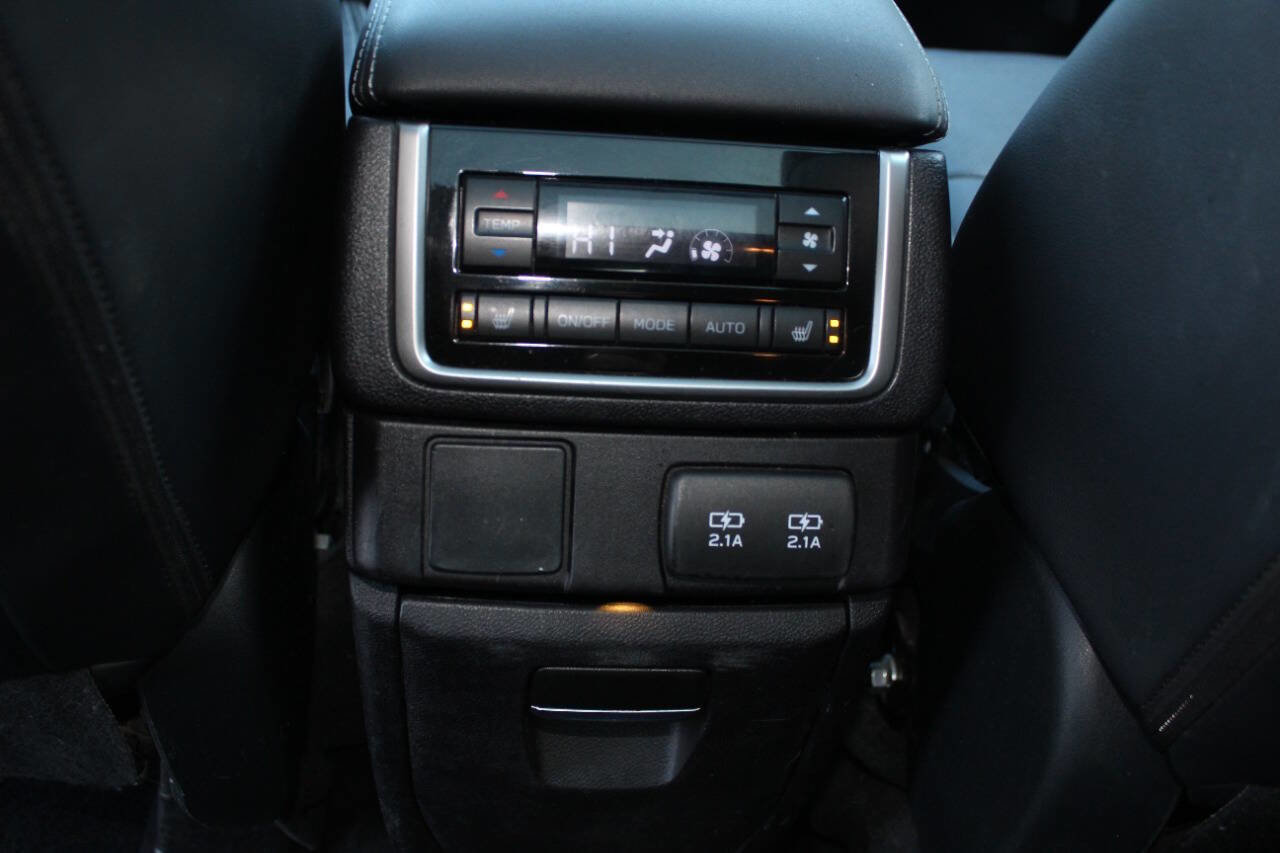Used 2022 Subaru Ascent Limited w/ Technology Package image 24