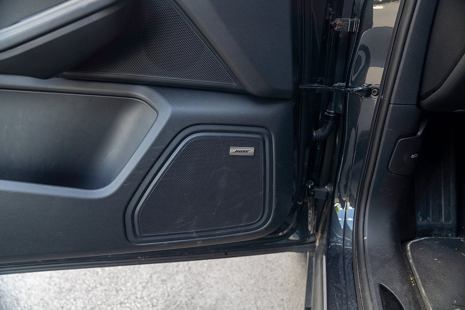 Certified 2026 Porsche Macan Turbo AWD/4WD image 20